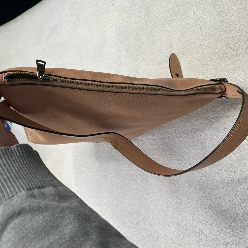 Coach‎  Leather Dufflette Shoulder Bag~ Soft Tan - Picture 10 of 14